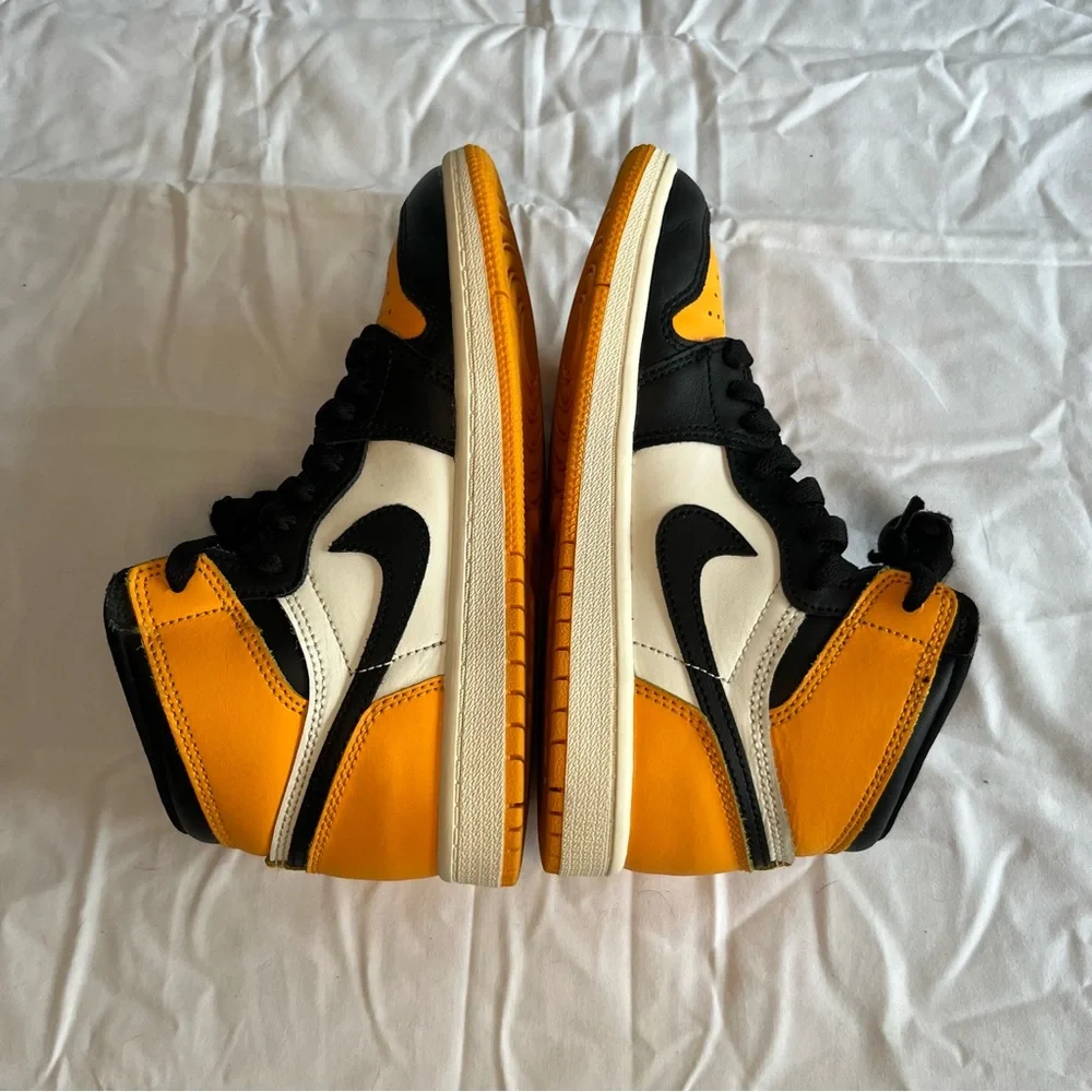 Nike Jordan 1 Mid Black & Yellow Size 3y